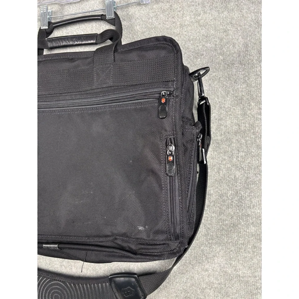 Victorinox Laptop Briefcase Messenger Bag Padded Strap Large Black